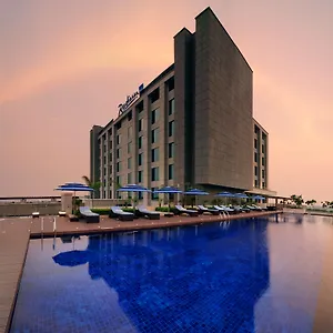 Radisson Blu New Paschim Vihar Дели